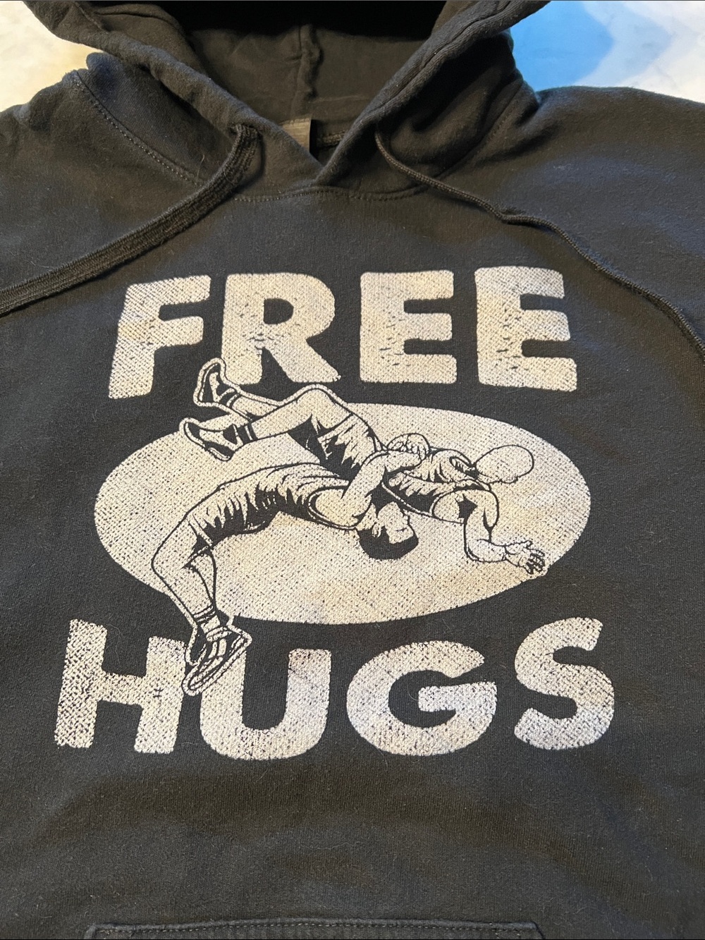 Free Hugs Wrestling pullover hoodie sweatshirt. Mens unisex medium. - Picture 2 of 3